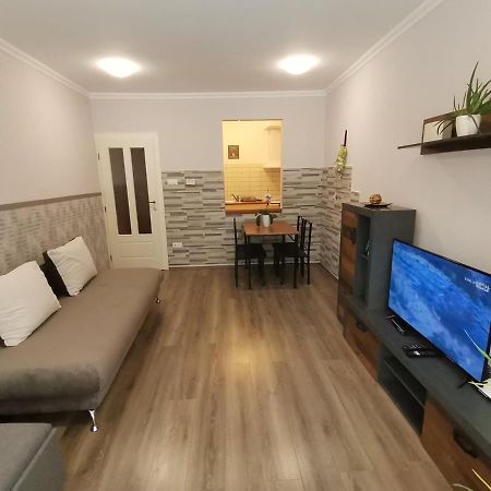 Carpe Diem Apartment Hajduszoboszlo Bagian luar foto