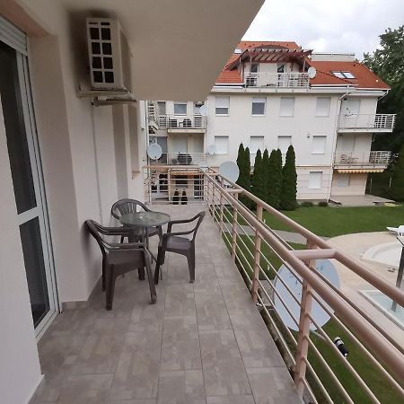 Carpe Diem Apartment Hajduszoboszlo Bagian luar foto