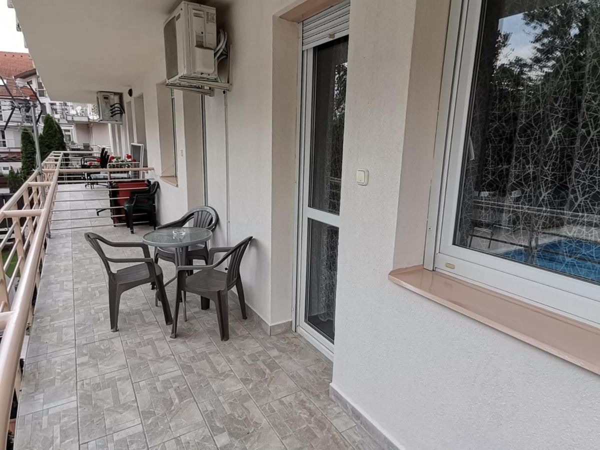 Carpe Diem Apartment Hajduszoboszlo Bagian luar foto