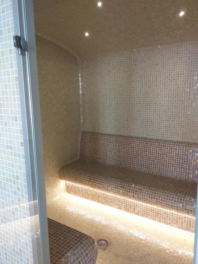 Carpe Diem Apartment Hajduszoboszlo Bagian luar foto