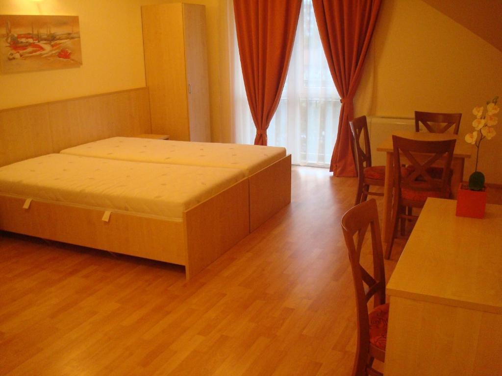 Carpe Diem Apartment Hajduszoboszlo Ruang foto
