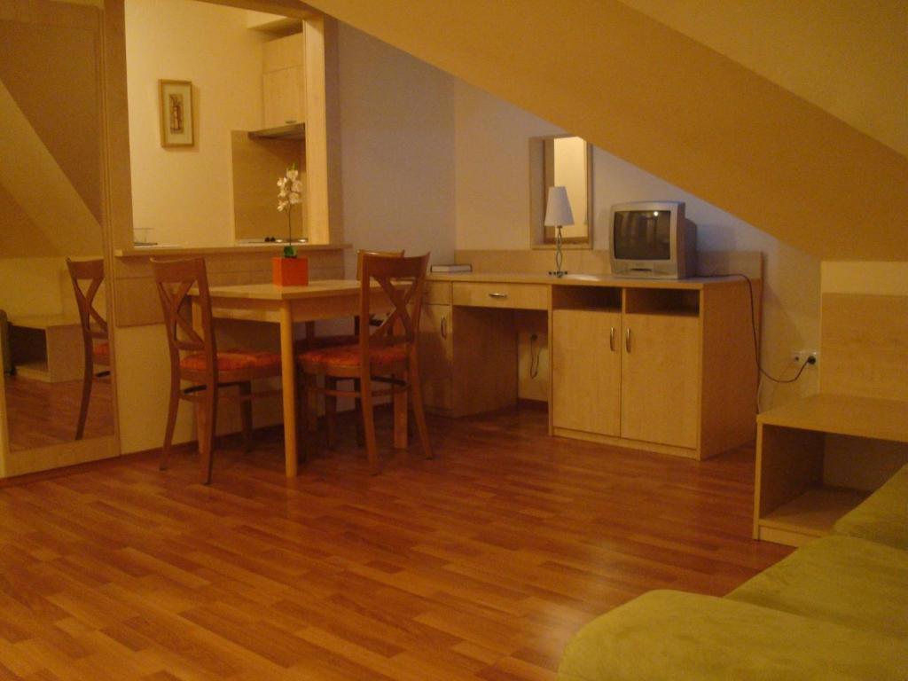 Carpe Diem Apartment Hajduszoboszlo Ruang foto