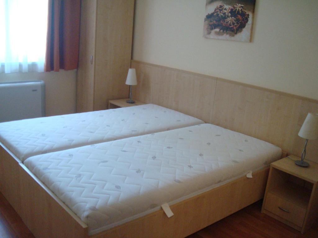 Carpe Diem Apartment Hajduszoboszlo Ruang foto