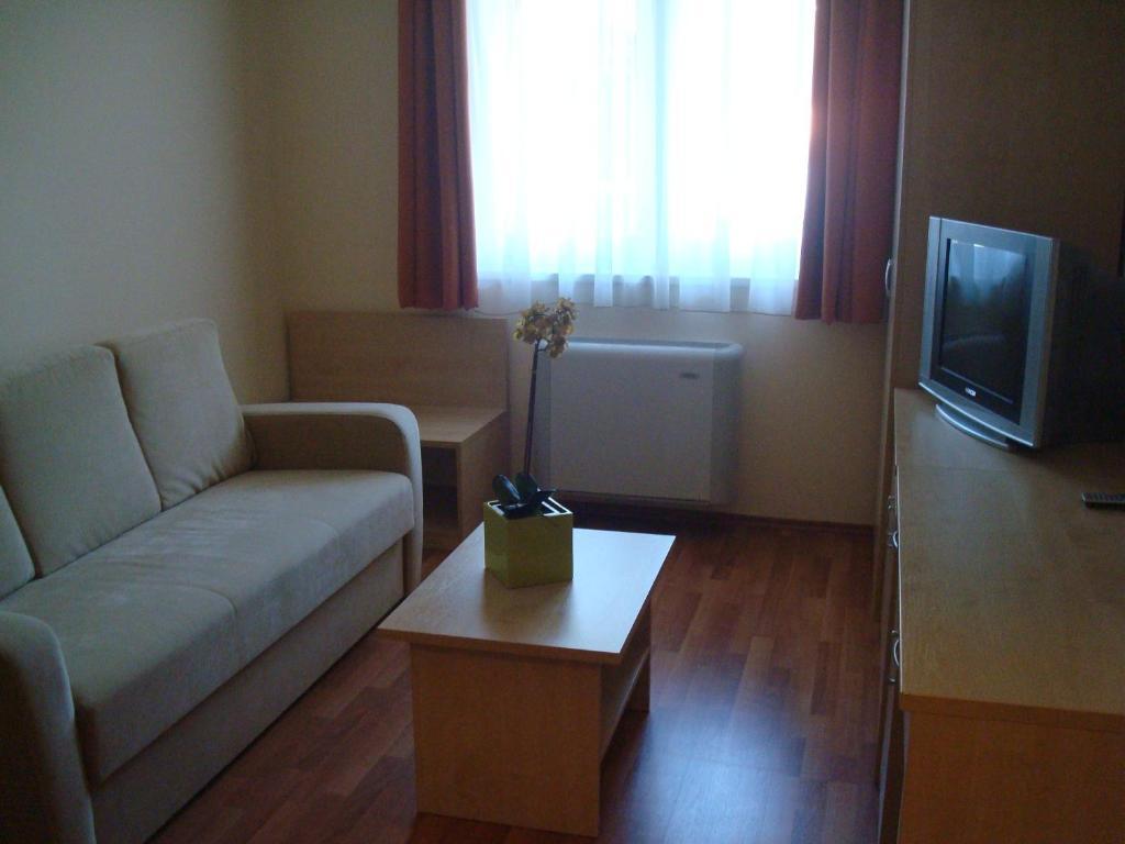 Carpe Diem Apartment Hajduszoboszlo Ruang foto