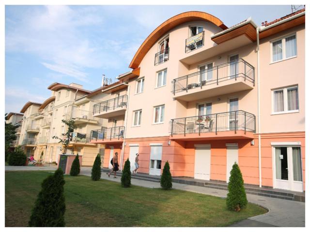 Carpe Diem Apartment Hajduszoboszlo Bagian luar foto